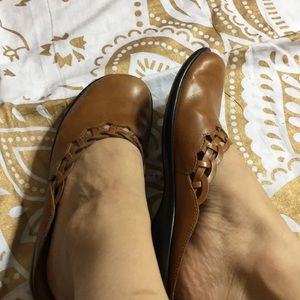 CLARKS leather Woven Slip On Mule Shoe